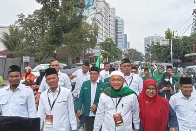 Dedi Iskandar Batu Bara saat mendaftar ke KPU Sumut, Rabu (21/12/2022).