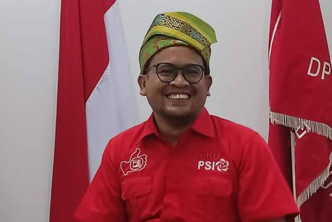 Muhri Fauzi Hafiz