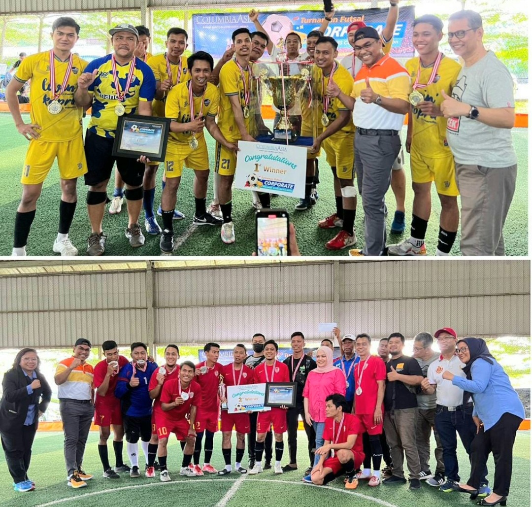 FOTO  BERSAMA. Juara pertama tim futsal Bank Mandiri ( atas) dan tim Bank Indonesia ( bawah) meraih posisi runner up di laga final foto bersama usai menerima hadiah.