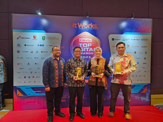 Bank Sumut berhasil meraih 3 penghargaan pada ajang Top Digital Awards 2023.