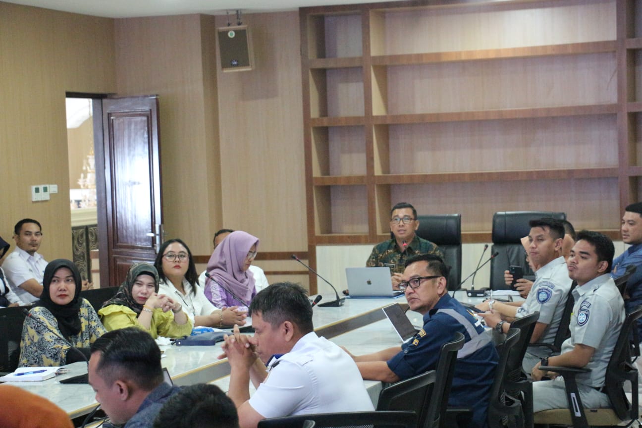 Sekda Provsu Arief S Trinugroho dan Kadishub Sumut Agustinus Panjaitan.