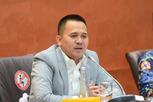 Mufti Anam: "Erick Thohir Omon-Omon Saja, Tanpa Tindakan Konkret"