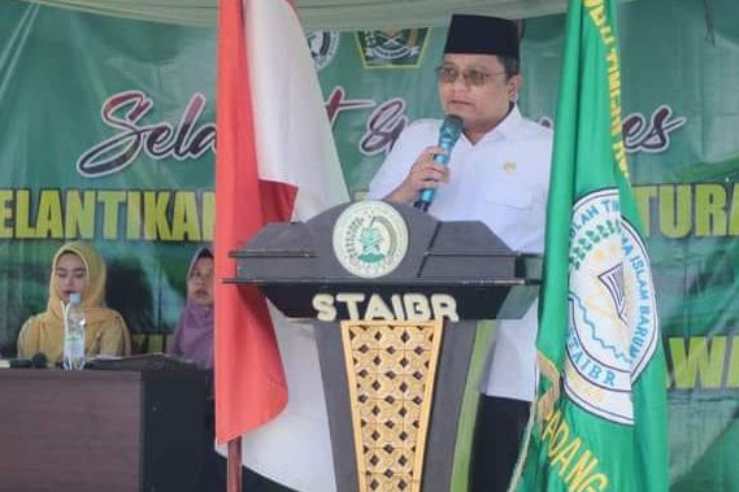 Pj Bupati Padang Lawas Hadiri Pelantikan Struktural IAI