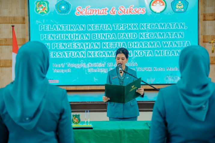 Kahiyang Ayu Lantik Serta Kukuhkan 5 Ketua TP PKK dan Bunda PAUD Kecamatan
