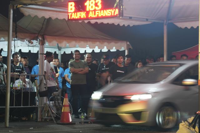 Gubernur Sumatera Utara (Sumut) Bobby Nasution menghadiri acara Night Race North Sumatera Governor's Cup 2025, di lokasi bekas Bandara Polonia Medan, Sabtu malam (31/05/2025). Foto/Diskominfo Sumut