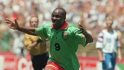 072499900_1664174810-000_APP2001030520544 Legenda sepakbola Kamerun, Roger Milla. (AFP)