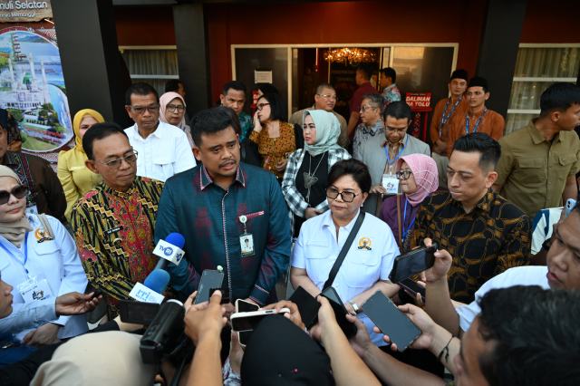 Gubernur Sumut Bobby Nasution saat menerima kunjungan kerja Komisi VII DPR-RI ke PRSU, Kamis (9/7/2026).