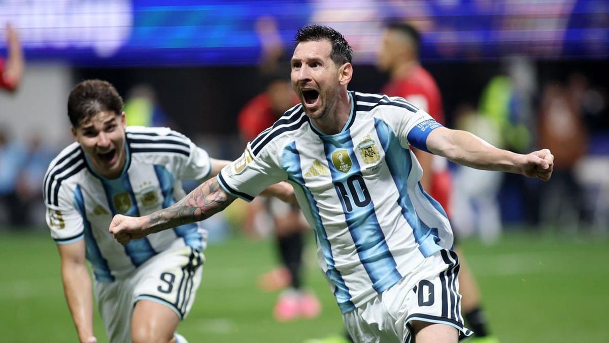 Messi selebrasi gol ke gawang Mesir. Tango sempat tertinggal 2-0 namun bangkit jadi 3-2. (Foto : Google)
