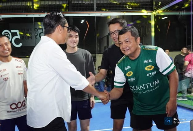 IMG-20260713-WA0021 Rico Waas hadir dalam penutupan kejuaraan cabang olahraga Padel. (Kominfo Medan Dok)